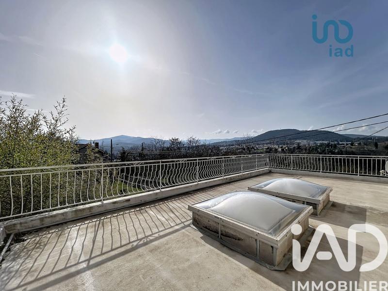 Maison - 190 m² - 5 pièces