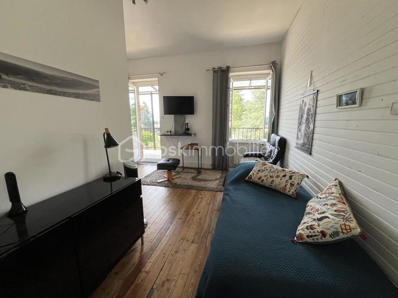 Maison - 266 m² - 9 pièces