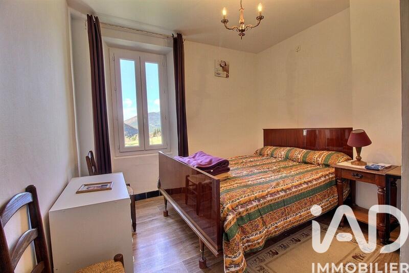 Maison - 96 m² - 5 pièces