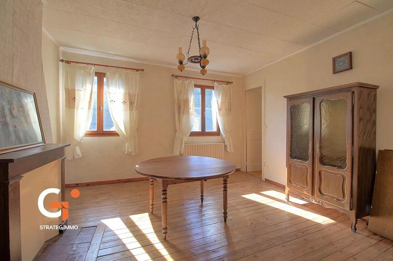 Maison - 144 m² - 8 pièces