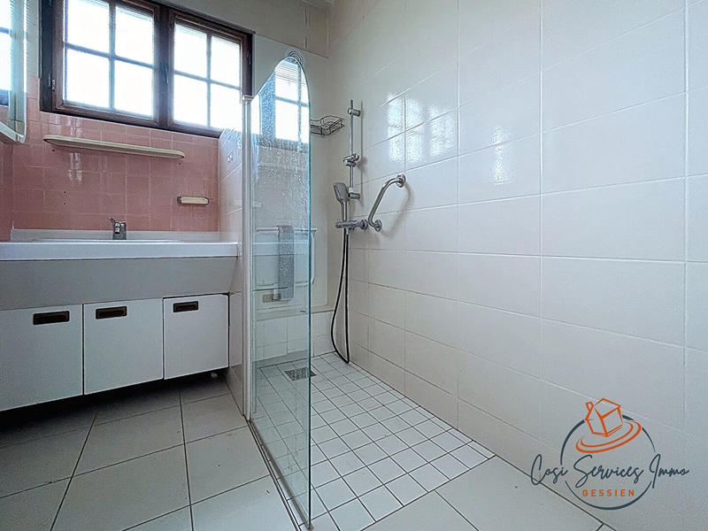 Maison - 110 m² - 6 pièces