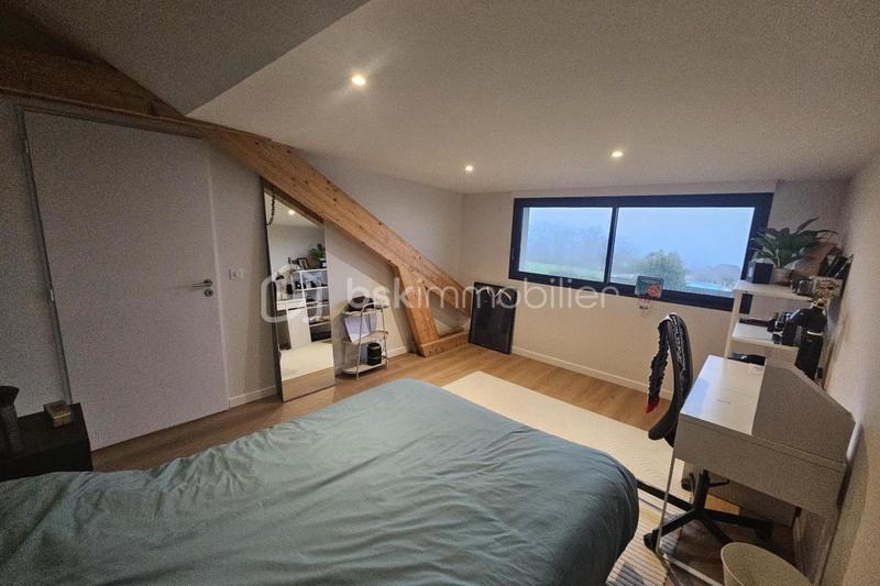 Maison - 189 m² - 7 pièces