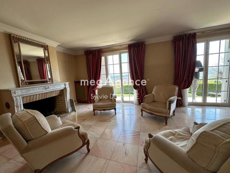 Maison - 190 m² - 11 pièces