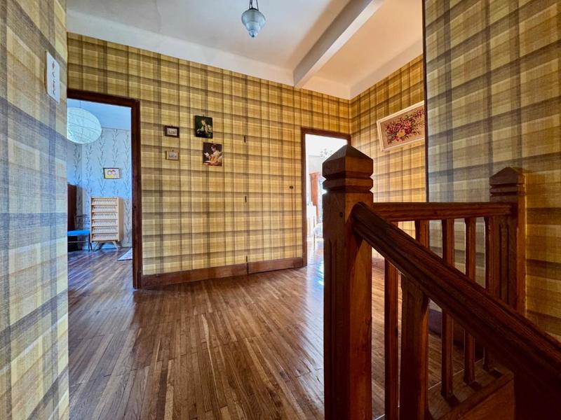 Maison - 148 m² - 6 pièces