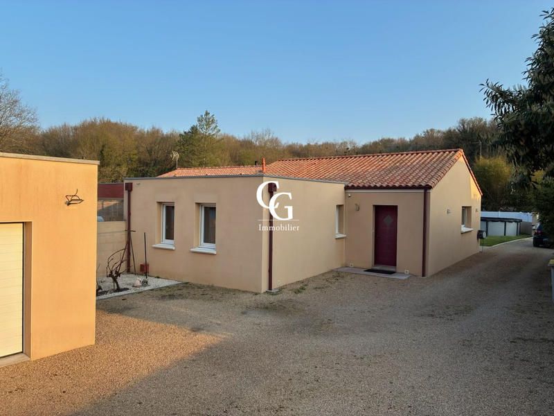 Maison - 93 m² - 4 pièces