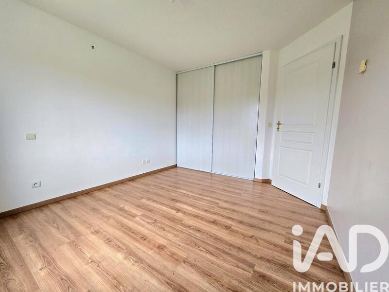 Maison - 92 m² - 5 pièces