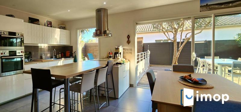 Villa - 90 m² - 4 pièces