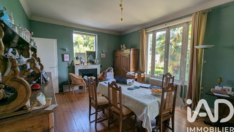 Maison de maîtres - 250 m² - 7 pièces