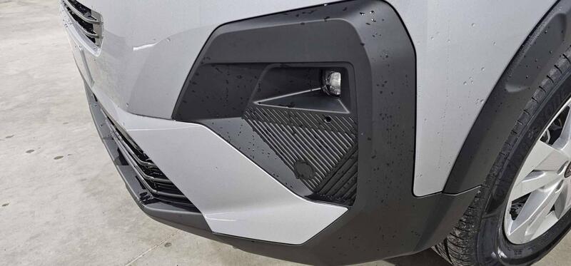 Peugeot Rifter Taille m BlueHDi 130 s&amp;S Eat8 Allure N1