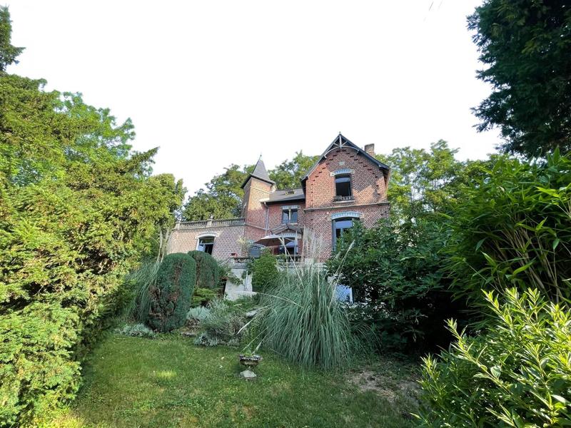 Maison - 187 m² - 7 pièces