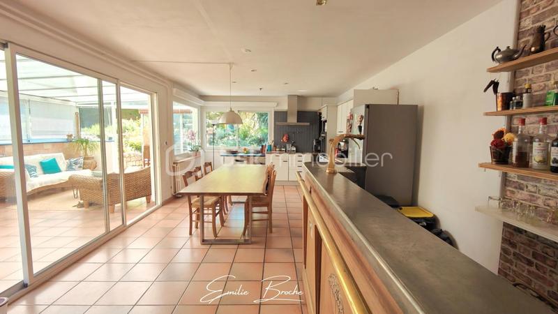 Maison de maîtres - 190 m² - 10 pièces