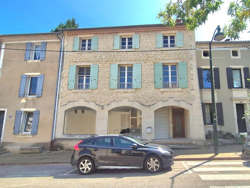 Maison - 219 m² - 7 pièces