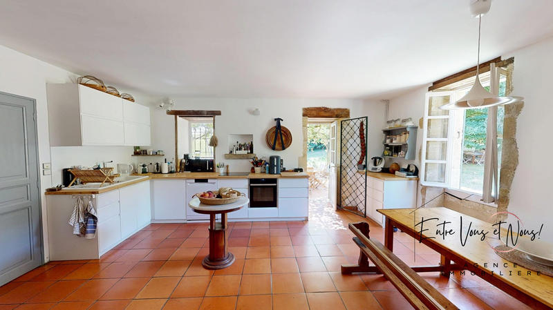 Maison ancienne - 274 m² - 14 pièces