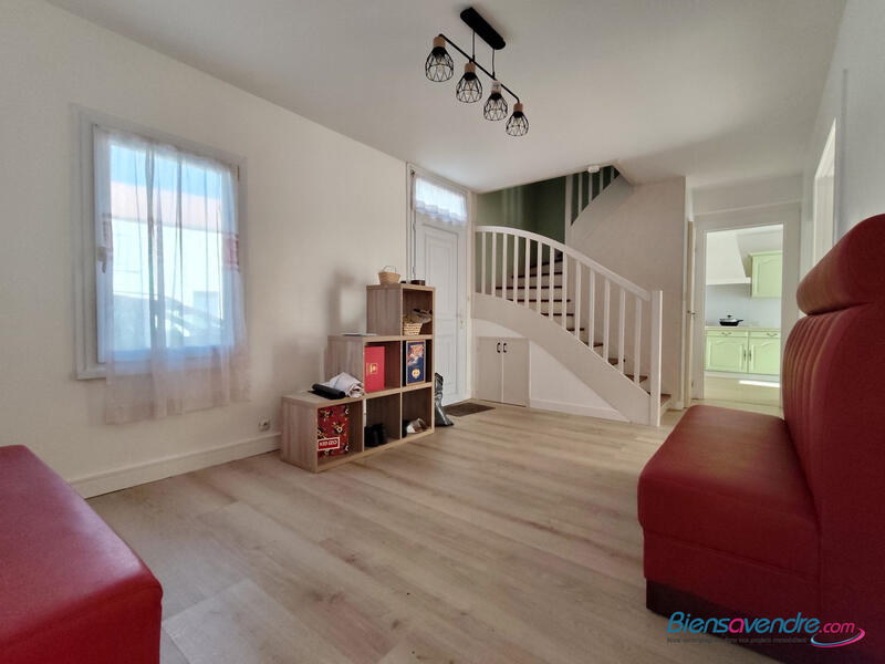 Maison - 103 m² - 4 pièces