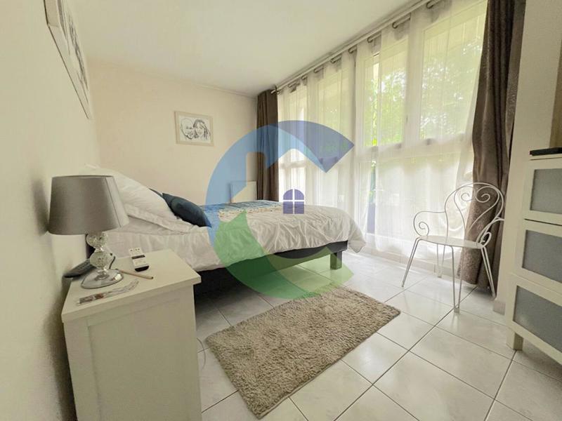 Appartement - 95 m² - 5 pièces