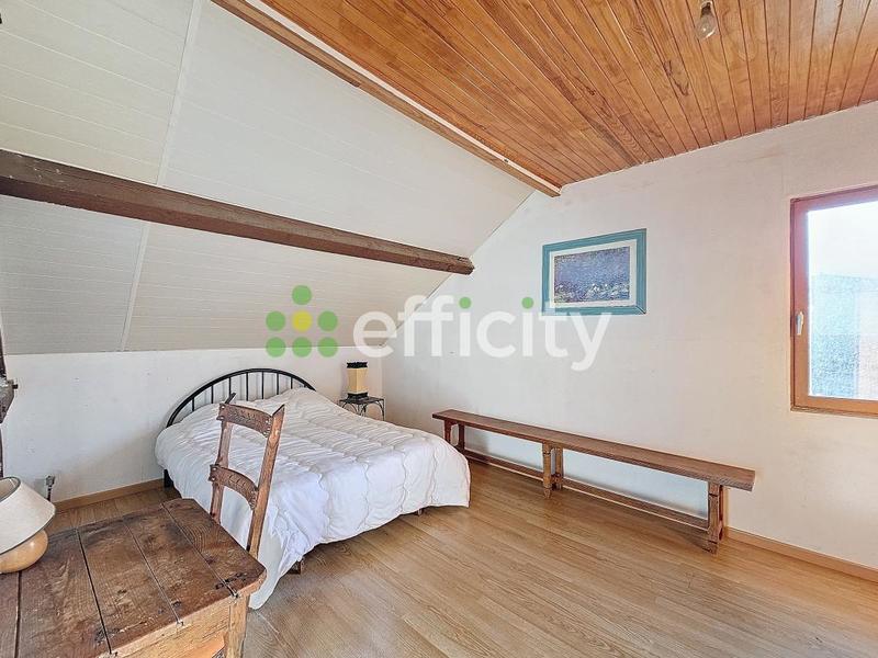 Maison - 200 m² - 7 pièces