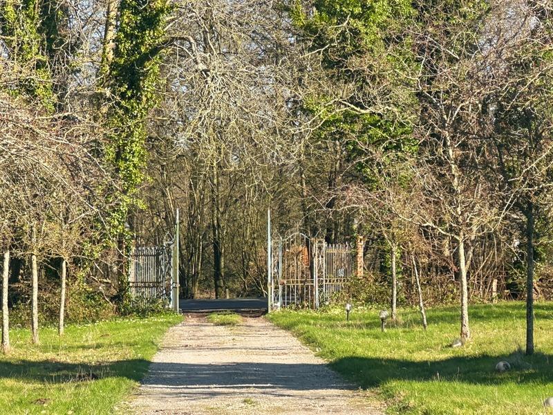 Maison - 568 m² - 16 pièces