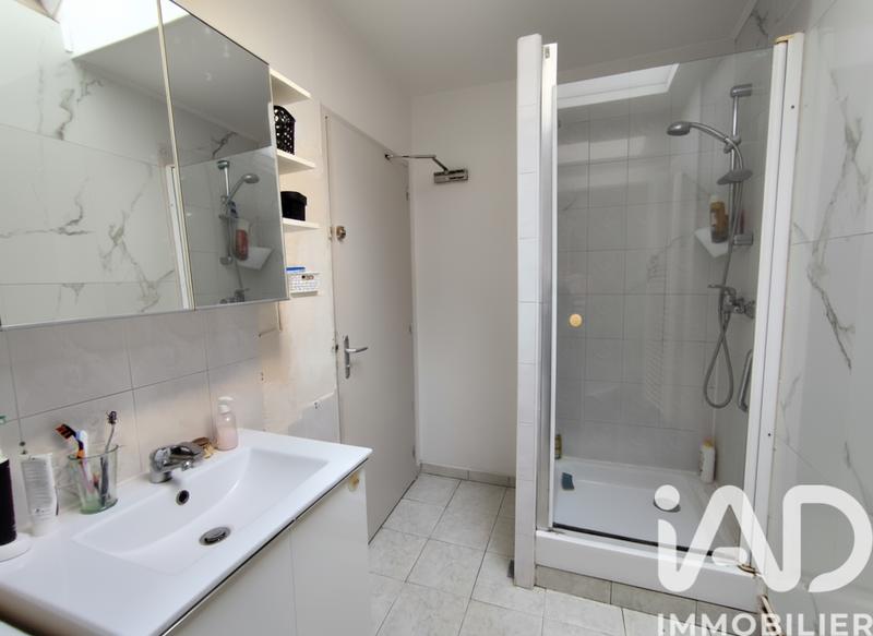 Maison - 219 m² - 9 pièces