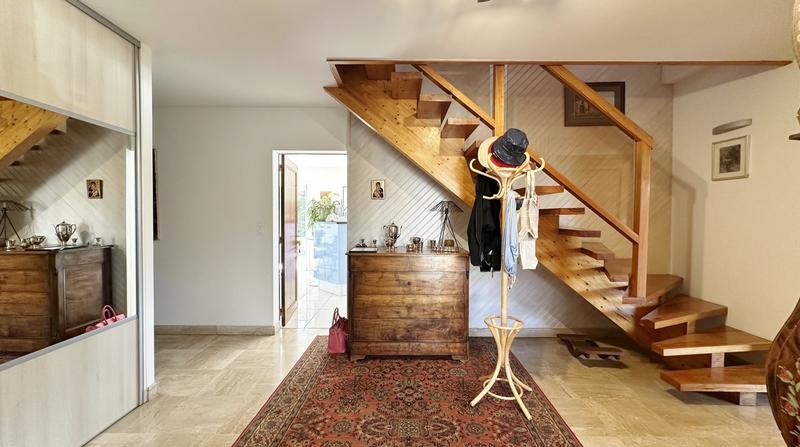 Maison contemporaine - 220 m² - 9 pièces