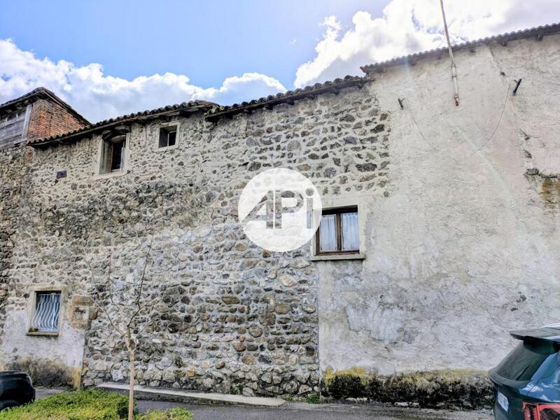 Maison de village - 120 m² - 3 pièces