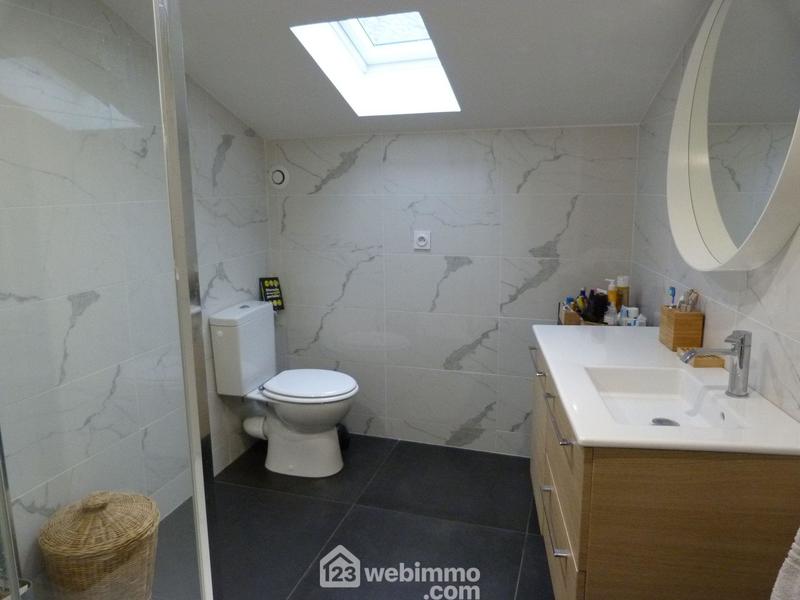 Maison - 248 m² - 11 pièces