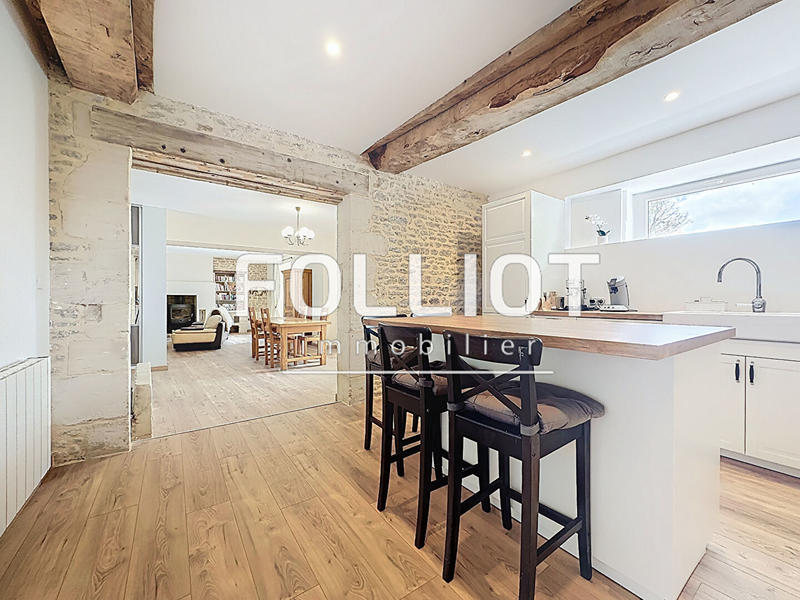 Maison - 309 m² - 10 pièces