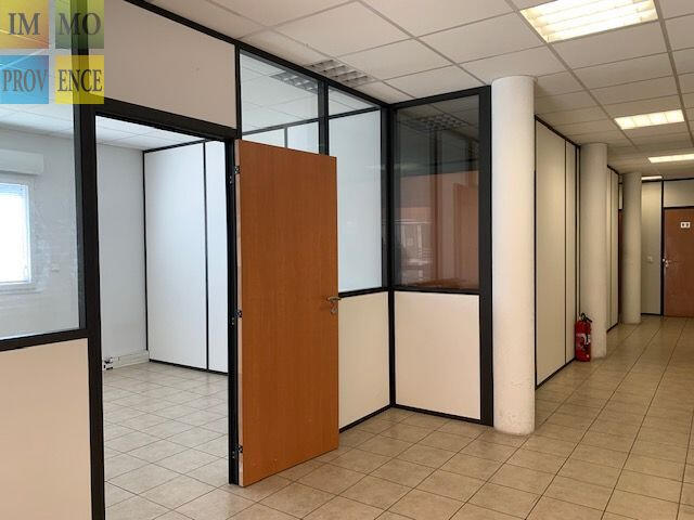 Bureau - 142 m²