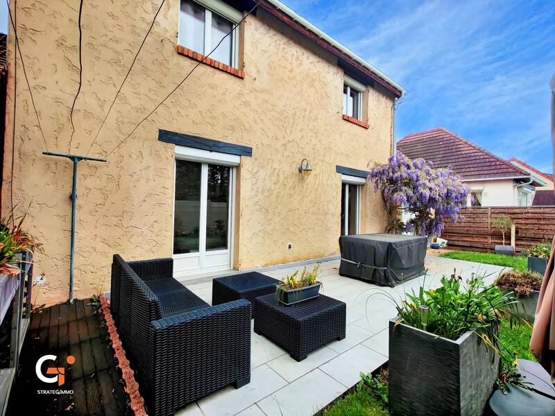 Maison - 105 m² - 5 pièces