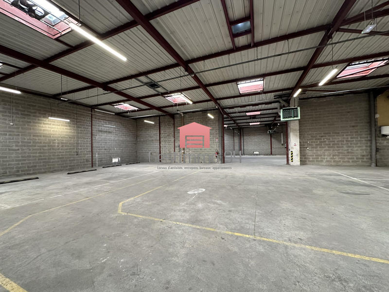 Local d'activités - 1 730 m²