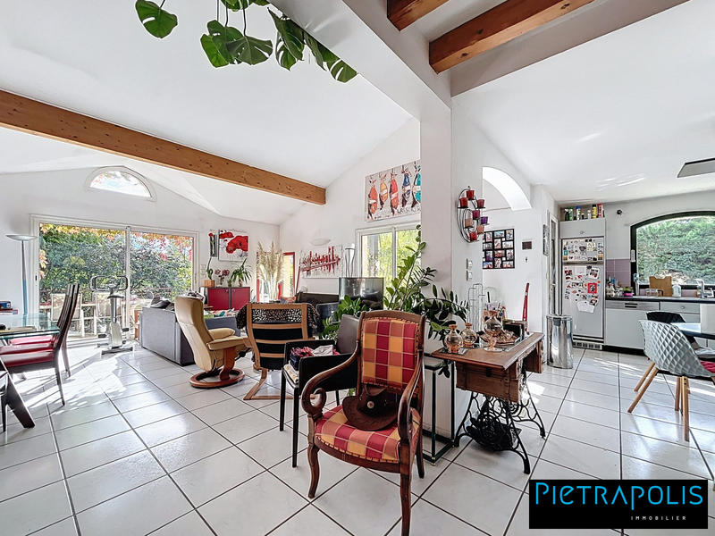 Maison - 143 m² - 7 pièces