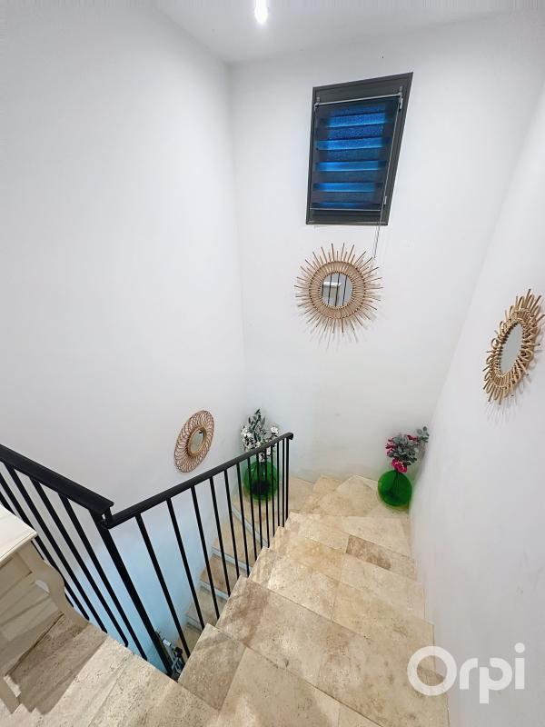 Maison - 185 m² - 6 pièces