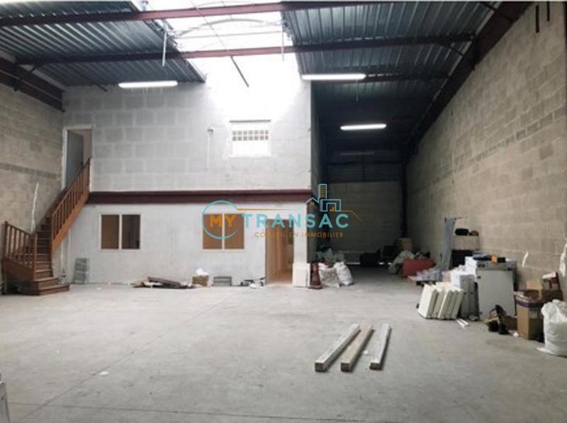 Entrepôt - 349 m²