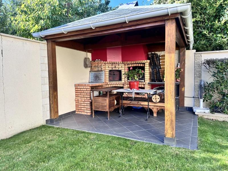 Maison - 200 m² - 6 pièces