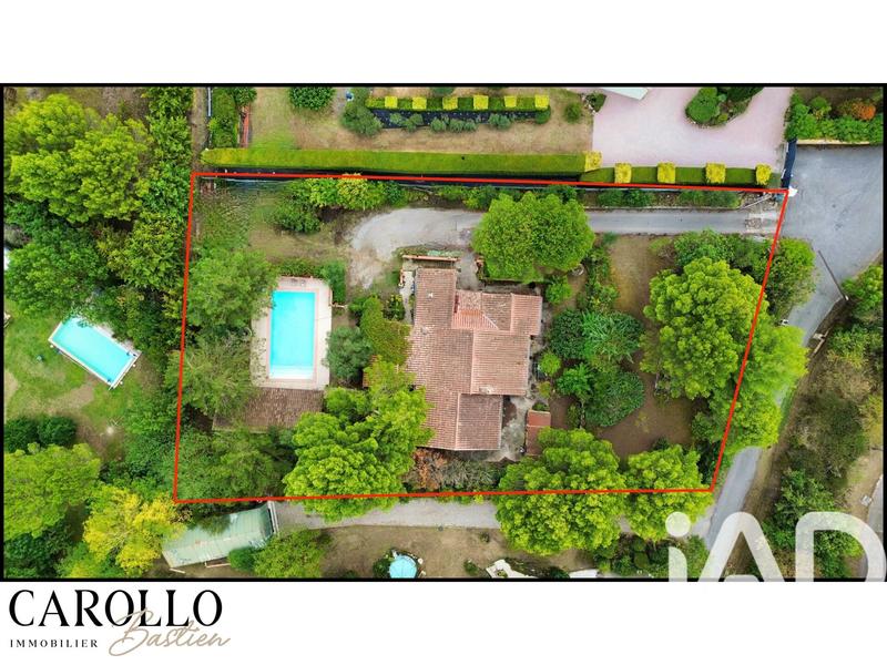 Maison - 142 m² - 5 pièces