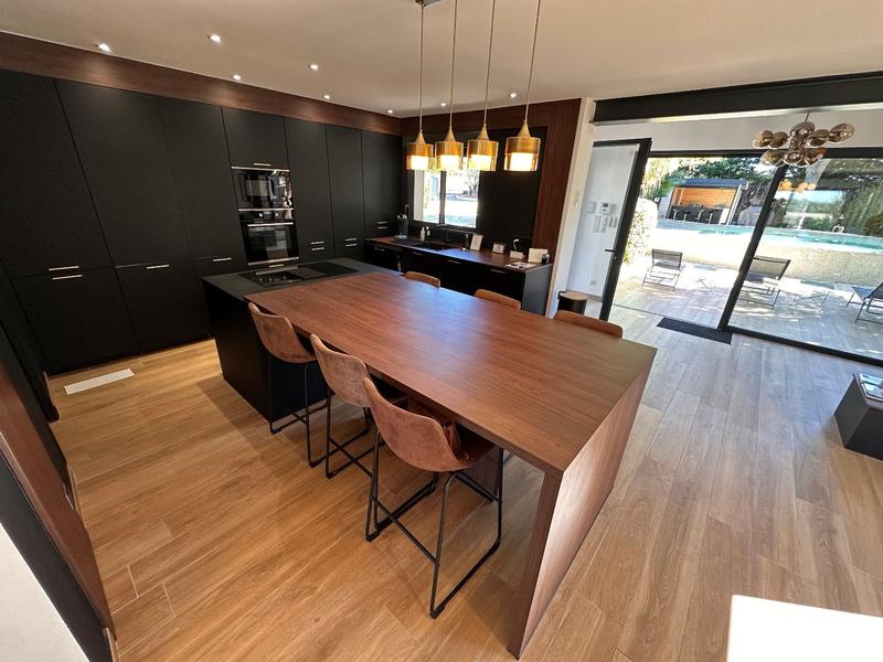 Villa - 200 m² - 6 pièces