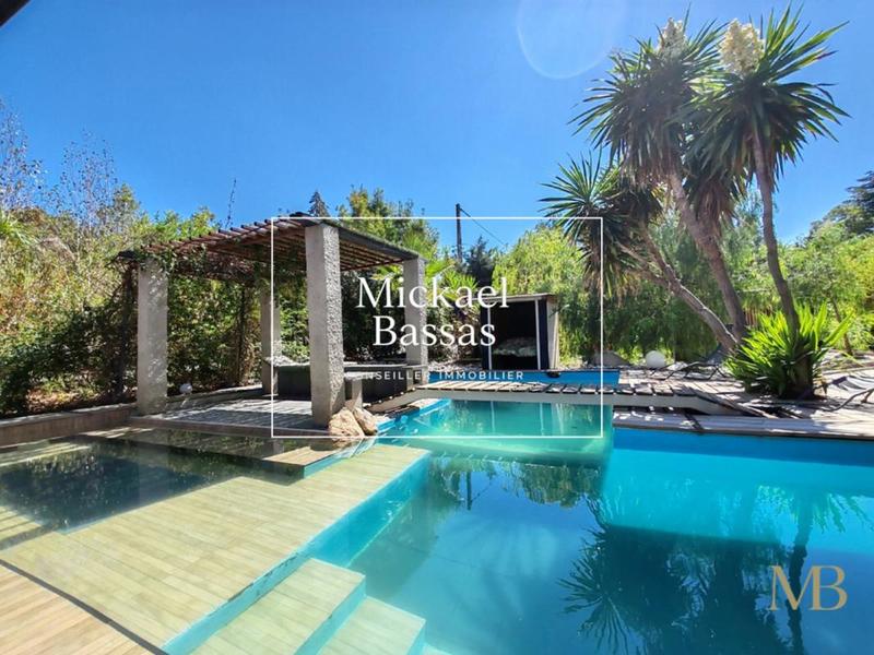 Villa - 157 m² - 6 pièces