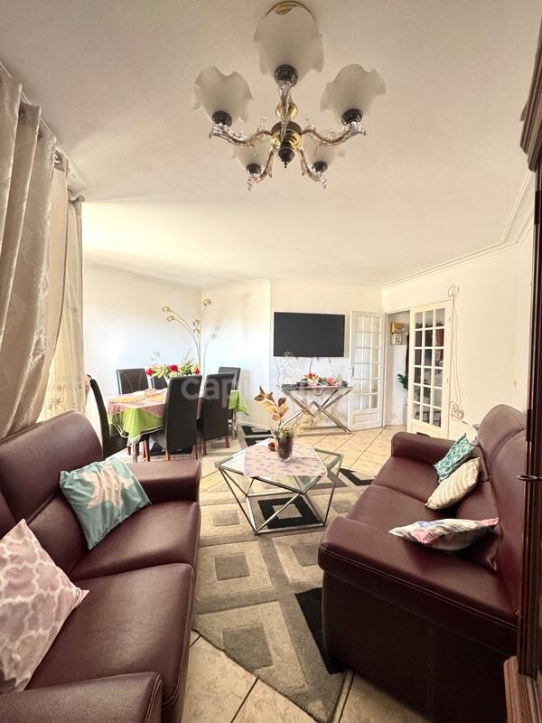 Appartement - 77 m² - 4 pièces