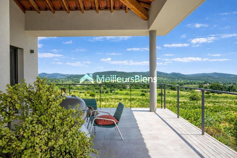 Propriété - 304 m² - 10 pièces