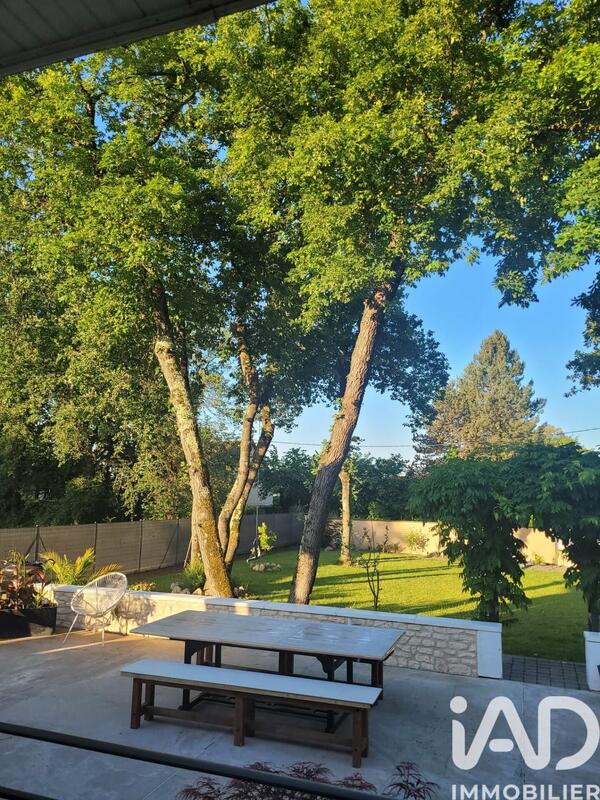 Maison - 209 m² - 6 pièces