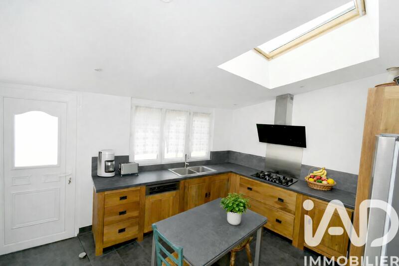 Maison - 98 m² - 5 pièces