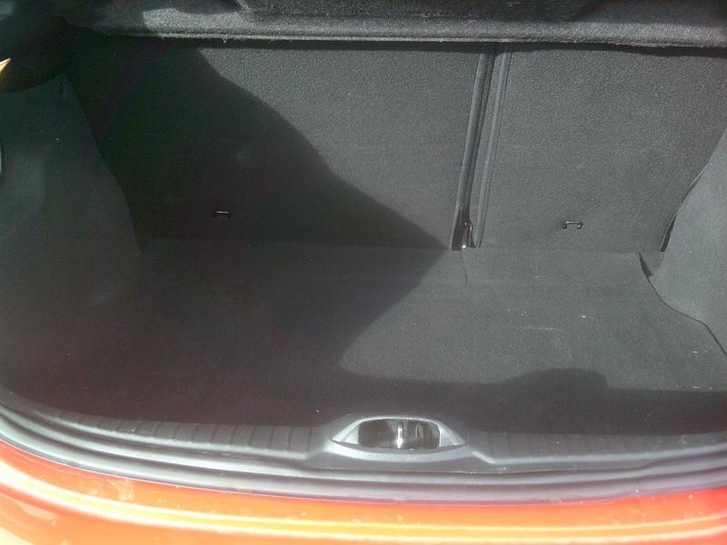 Peugeot 208 1.5l blue Hdi active 102cv