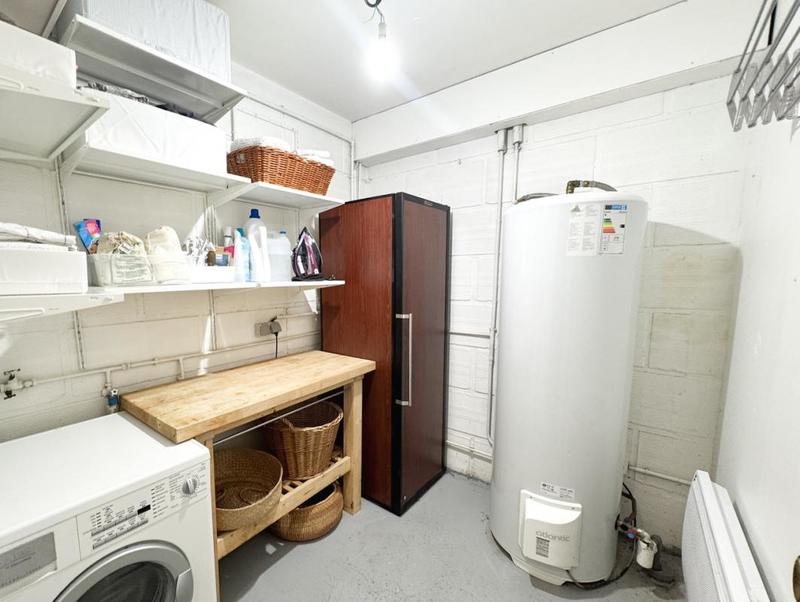 Maison - 190 m² - 8 pièces