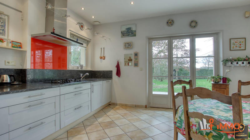 Maison - 189 m² - 6 pièces