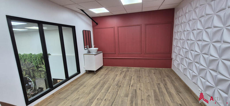 Local commercial - 117 m²