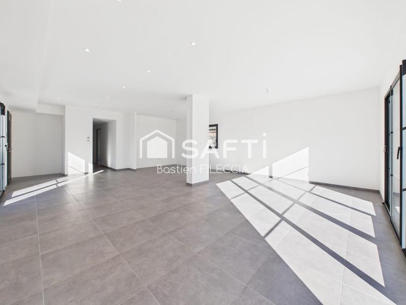 Maison - 150 m² - 6 pièces