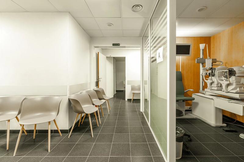 Local commercial - 224 m² - 9 pièces