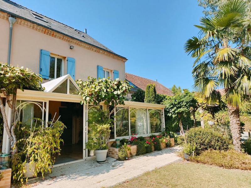 Maison - 250 m² - 7 pièces