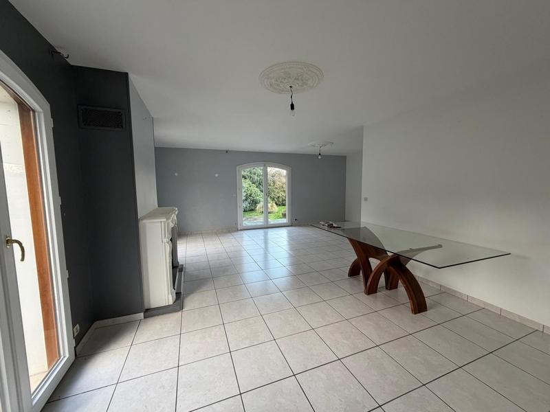 Maison - 171 m² - 9 pièces