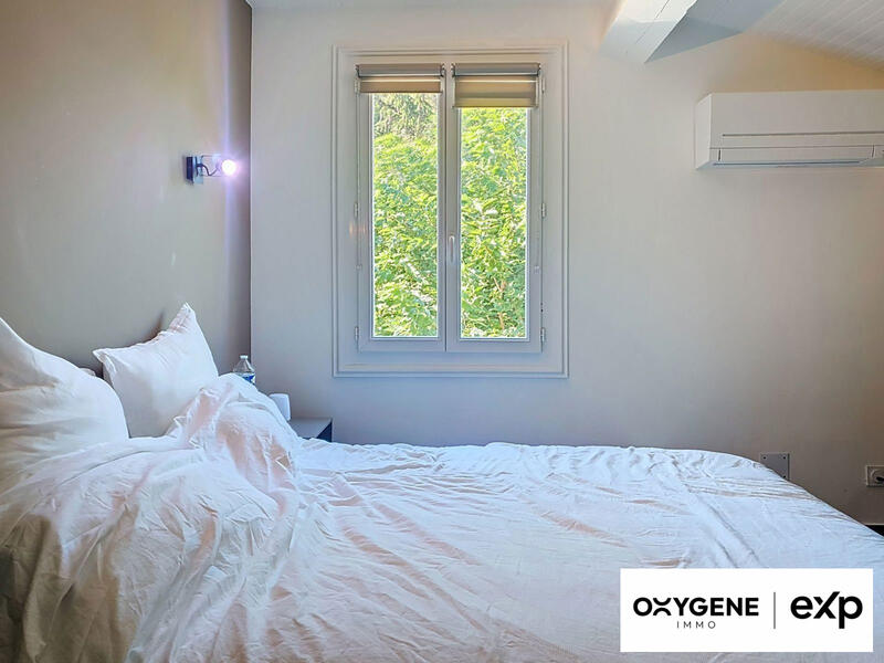 Maison - 195 m² - 7 pièces