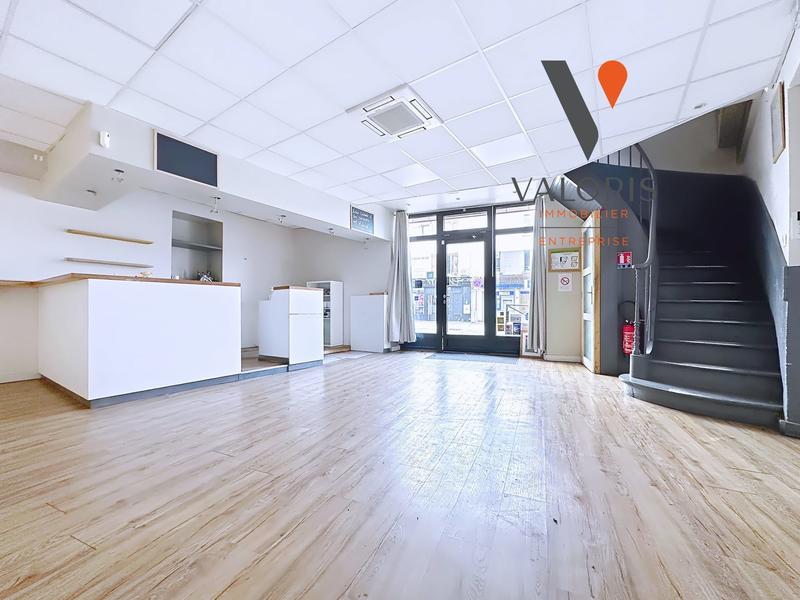 Local commercial - 216 m²